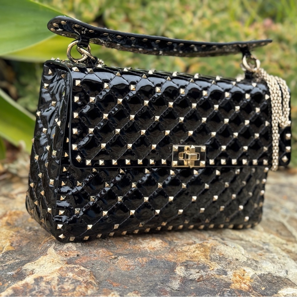 Stylish Black Shoulder Bag with Quilted Design and Silver Studs